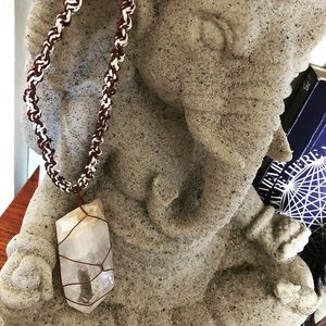 Large quartz and hemp necklace